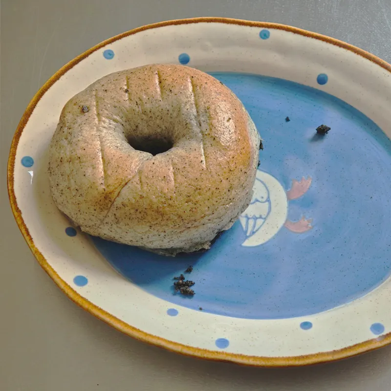 Hand Painted Oval Ceramic Goose Dinner Plate (7) Hand Painted Oval Ceramic Goose Dinner Plate
